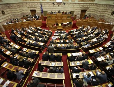Α.Μητρόπουλος: «Με την τροπολογία για τα ''κουρεμένα'' αναδρομικά των ενστόλων οι βουλευτές παίρνουν 24.442€ ο καθένας»
